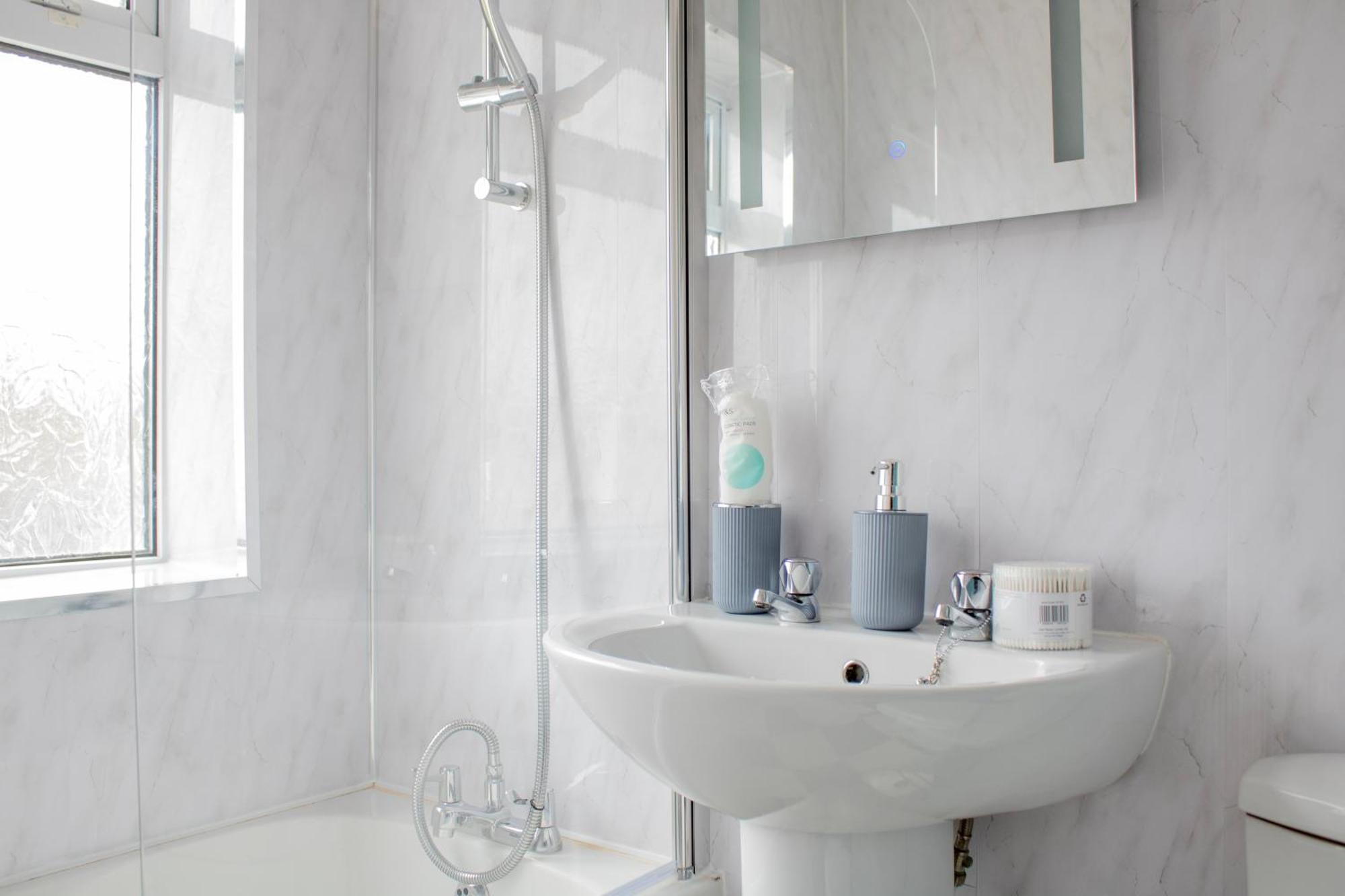Harvard House, Stylish 3 Bedroom House In Solihull 5 Mins To The Nec, Bhx ,Jlr With Free Parking Birmingham Esterno foto