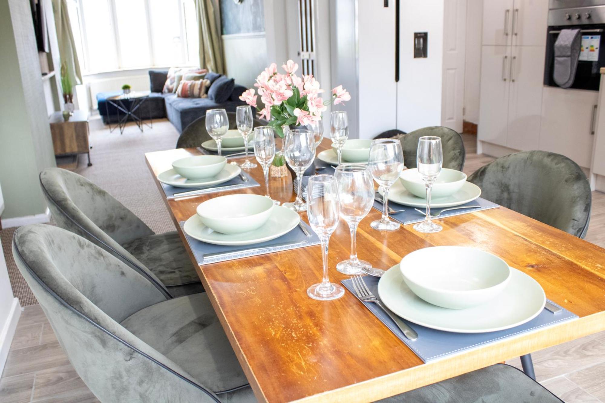 Harvard House, Stylish 3 Bedroom House In Solihull 5 Mins To The Nec, Bhx ,Jlr With Free Parking Birmingham Esterno foto